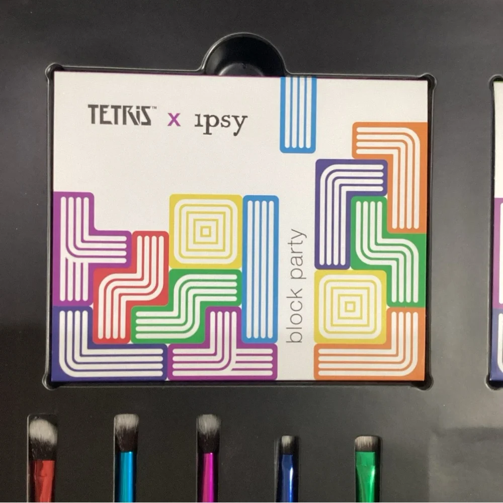 Ipsy x Tetris - Game Over - Complete Makeup Cosmetic Set in Collectible Box RARE